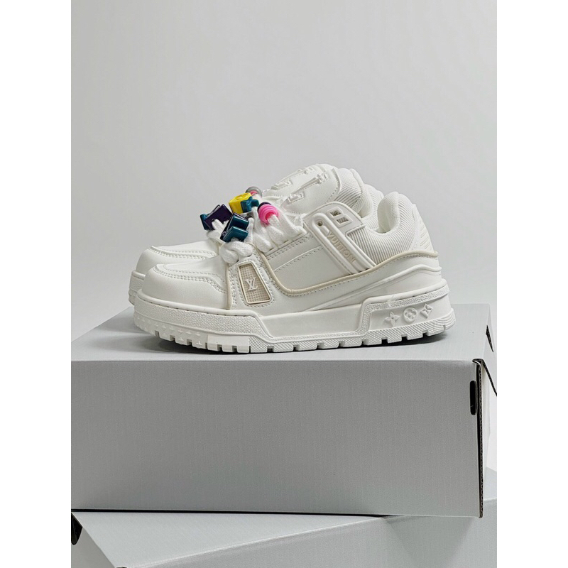 GIÀY TT LV LOUIS VUITON TRAINER lv  max  charm màu TRẮNG  ,đế cao fullsize box ảnh thật  .freship
