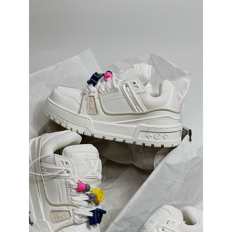 GIÀY TT LV LOUIS VUITON TRAINER lv  max  charm màu TRẮNG  ,đế cao fullsize box ảnh thật  .freship