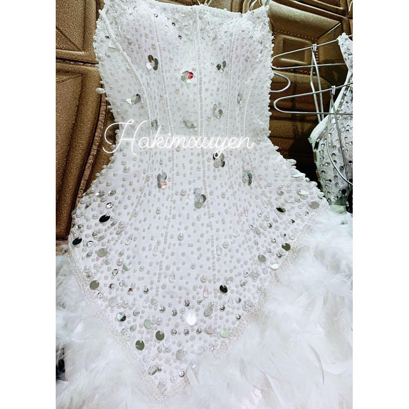 Đầm cúp body đính lông kết hạt dự tiệc kem hình thật