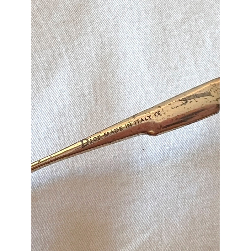 Kính mát D!0r vintage có lỗi nhẹ trên kính