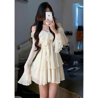 Đầm kem vạt bèo trước ngực voan mềm mại trễ vai tay dài loe