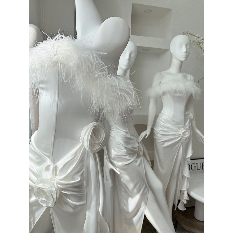 Đầm tiệc trễ vai lông vũ xoắn đính hoa y2k