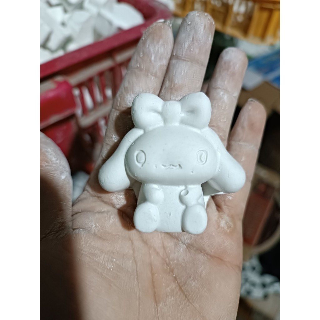 MÃ 06 / 10 Tượng tô màu thỏ đeo nơ