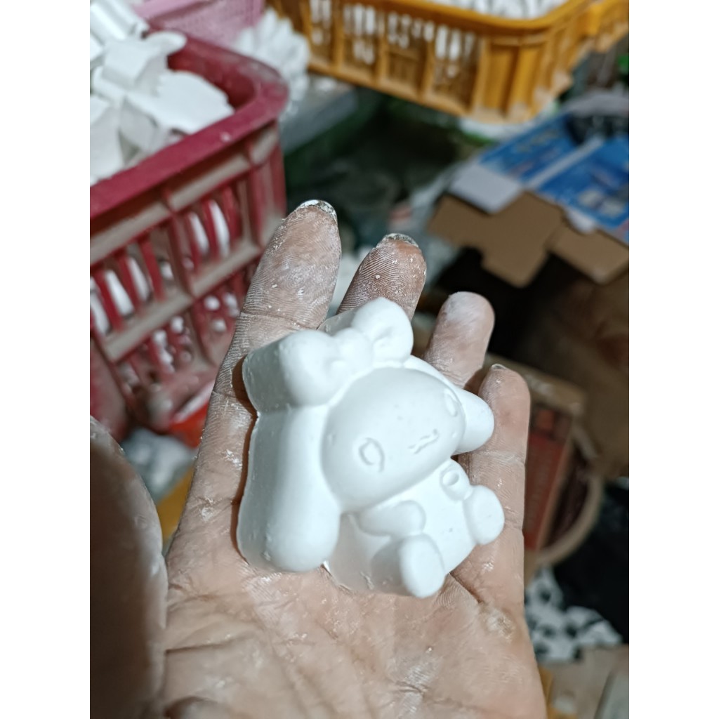 MÃ 06 / 10 Tượng tô màu thỏ đeo nơ