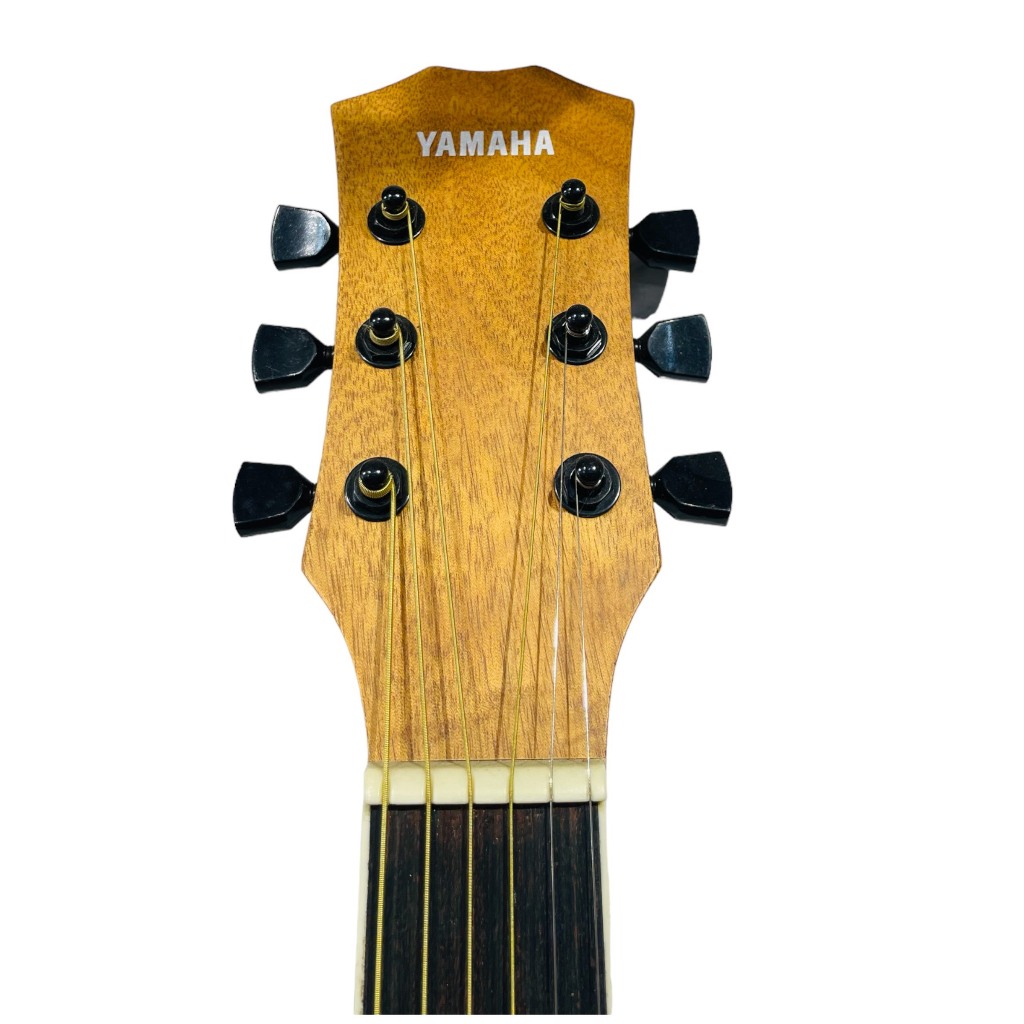 Đàn Guitar Acoustic Yamaha F 620 + Tặng Kèm Bộ Phụ Kiện 6 Món