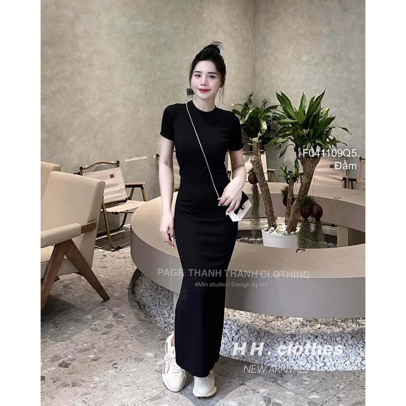 Đầm maxi đen tay ngắn cổ cao cá tính VIENS STORE