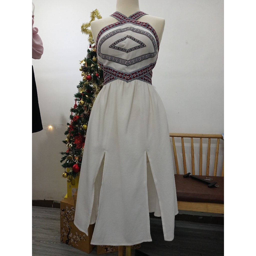 Đầm trắng Sò vintage