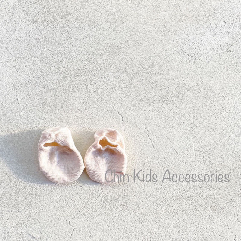 Tất bàn cotton mềm mại có chống trượt cho bé