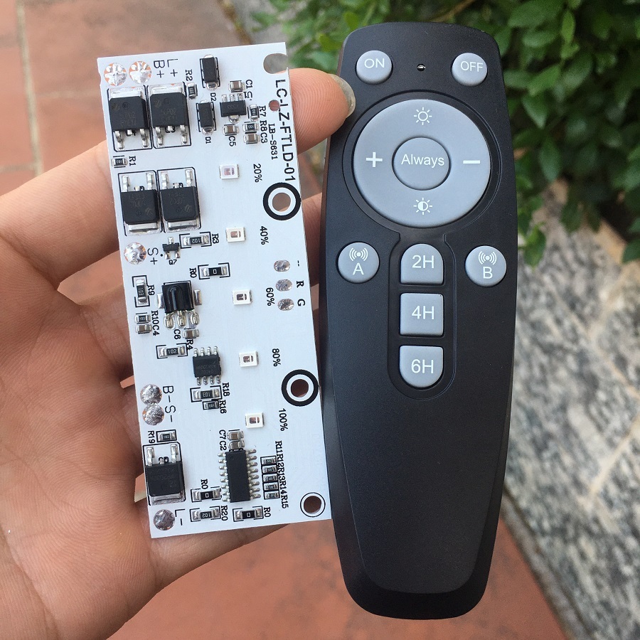 Mạch Khiển Đèn Năng Lượng Mặt Trời