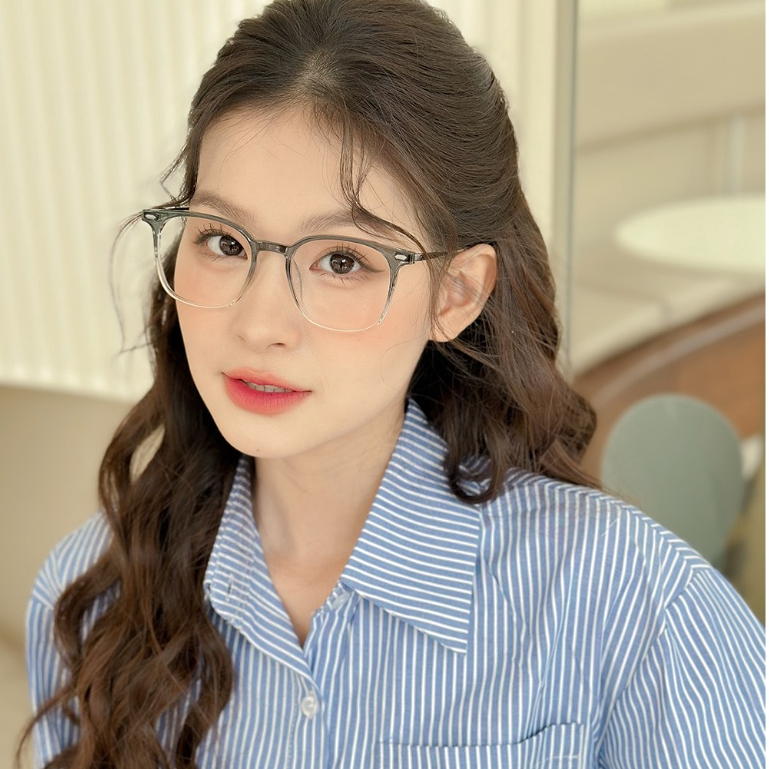 Kính vuông nam LILYEYEWEAR càng TITAN thanh mảnh nhẹ nhàng thiết kế thời trang 57008