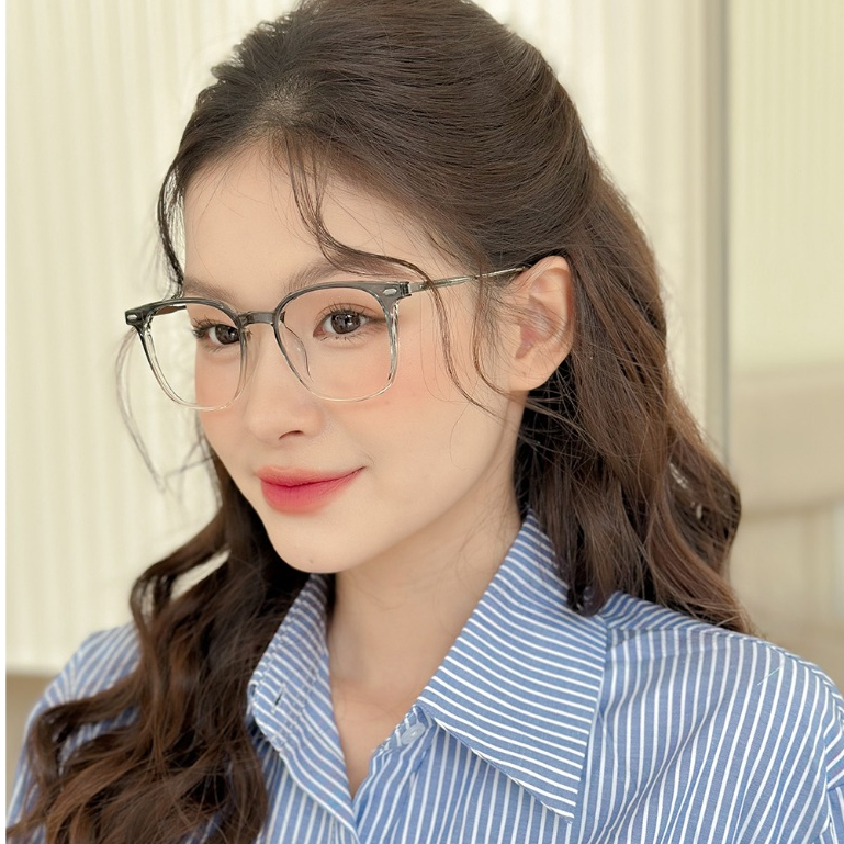 Kính vuông nam LILYEYEWEAR càng TITAN thanh mảnh nhẹ nhàng thiết kế thời trang 57008