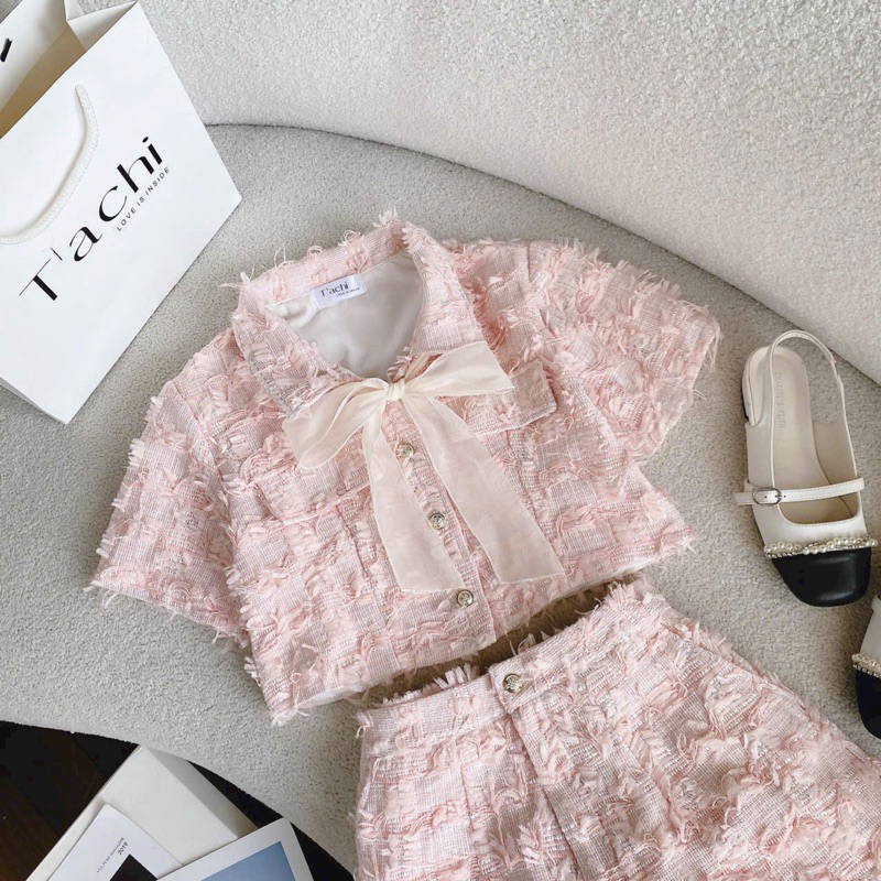 SET ÁO CROP DẠ HỒNG LÔNG VŨ THẮT NƠ VOAN - SHORT