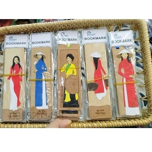 Đánh dấu trang bằng gỗ khắc cô gái áo dài Việt Nam - bookmarsk - quà tặng Việt Nam