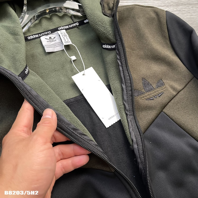 SIÊU PHẨM BỘ THỂ THAO CÓ MŨ LÓT LÔNG MÂUC MỚI NHẤT MỚI CẬP BẾN NĂM 2023 CHO NAM