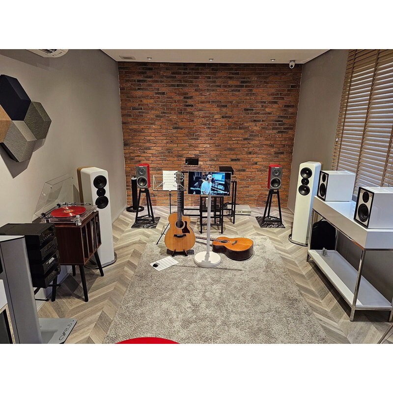 MÀN HÌNH DI ĐỘNG THÔNG MINH TOMKO GOWICHME 22 INCH DÙNG HÁT KARAOKE , XEM PHIM GIẢI TRÍ CHẤT LƯỢNG CAO - 432 VIETNAM