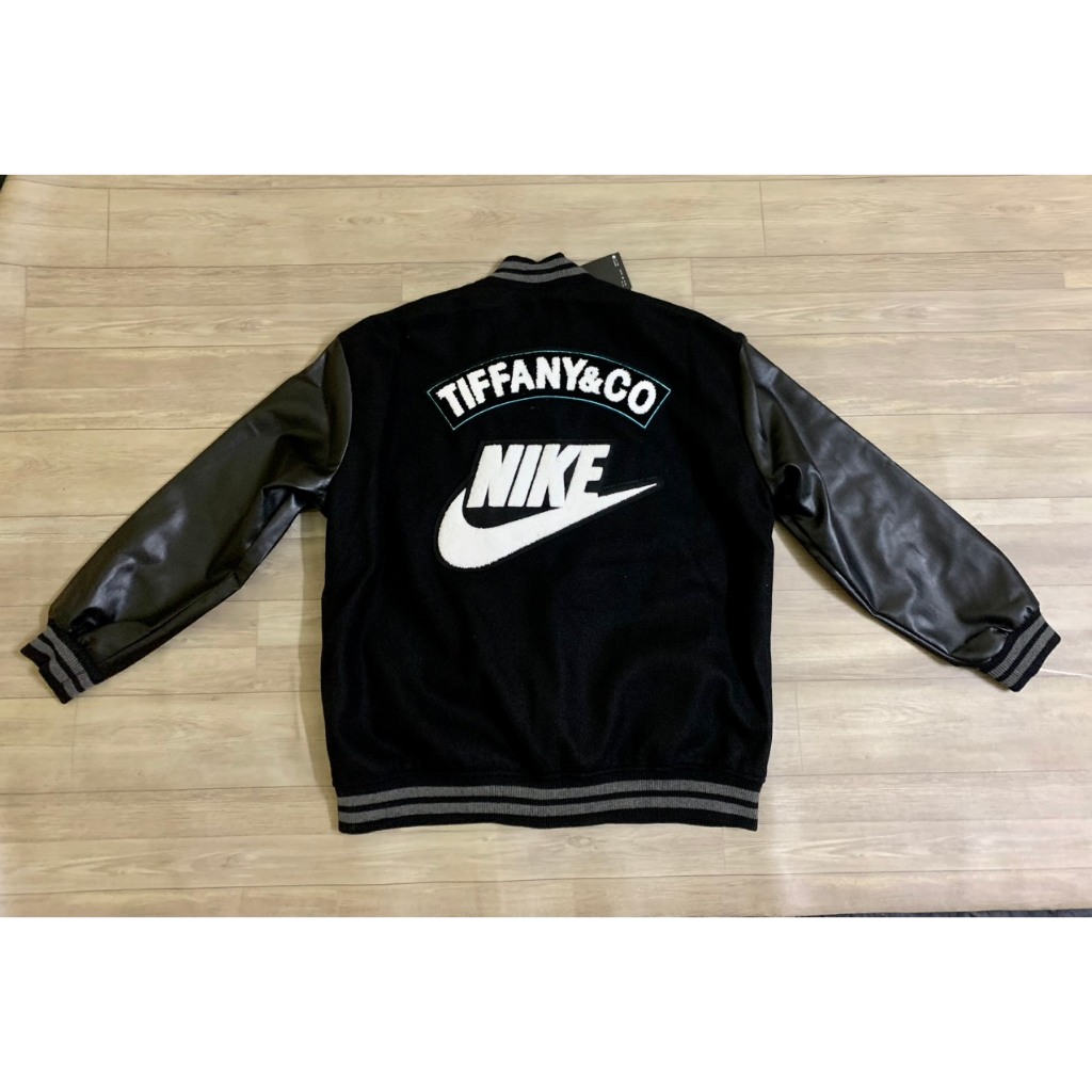 Áo khoác varsity Ni//ke x Tiffany&Co xanh đen - chất lượng cao