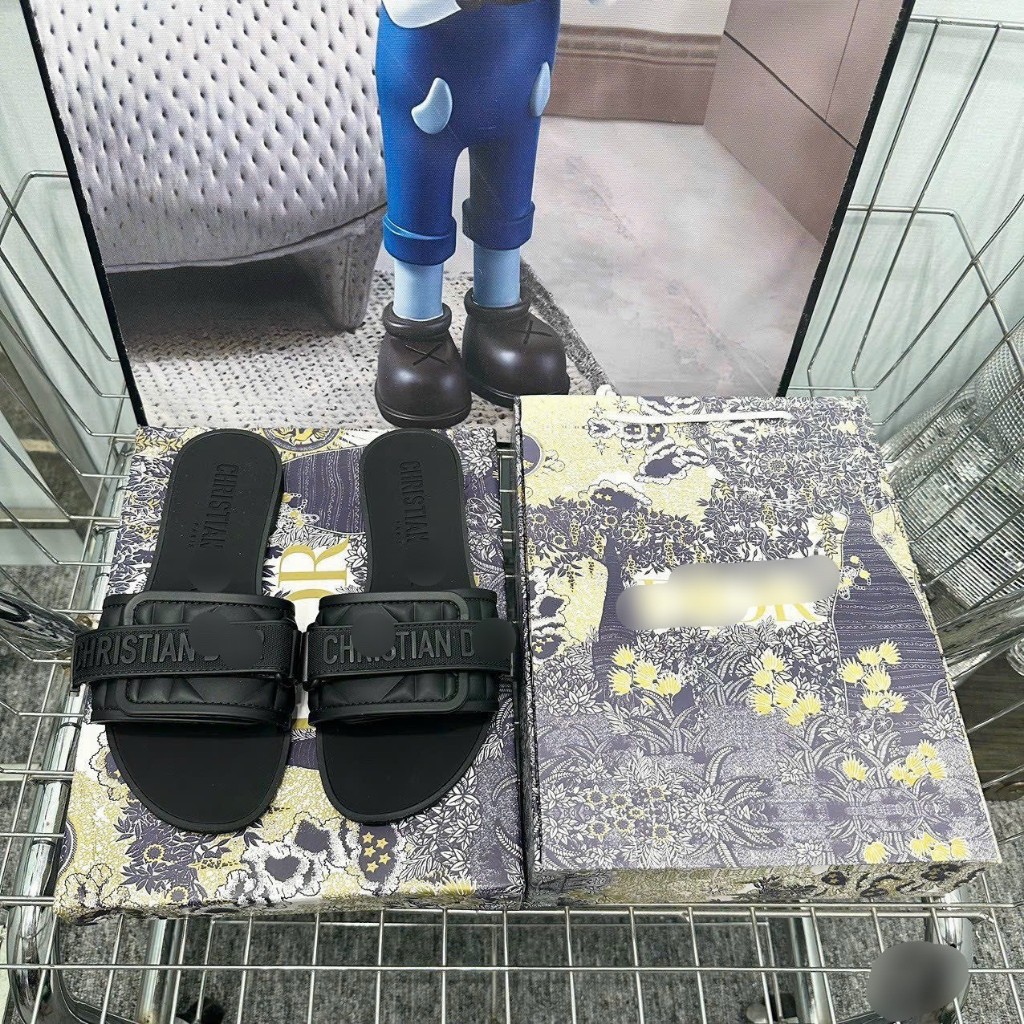 Dép lê nữ cao su quai chữ màu hồng nude và đen hot hit