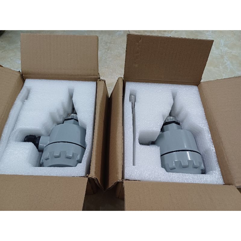 Cảm biến báo mức chất rắn,Cảm biến báo mức hạt nhựa,bột cám dạng xoay.