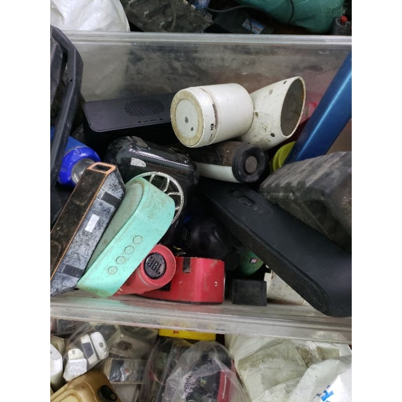 Loa Bluetooth bán cho thợ sửa chữa