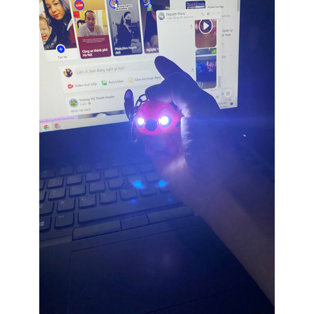 MÓC KHÓA I LOVE YOU, MÓC KHÓA GẮN ĐÈN LEAD HOẠT HÌNH CÓ ÂM THANH LÀM QUÀ TẶNG NGÀY ĐẶC BIỆT CHO CÁC CẶP ĐÔI VÀ TRẺ EM