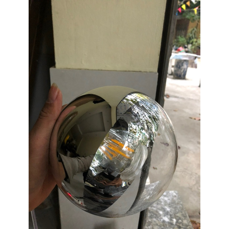 Đèn thả cầu màu bạc kín