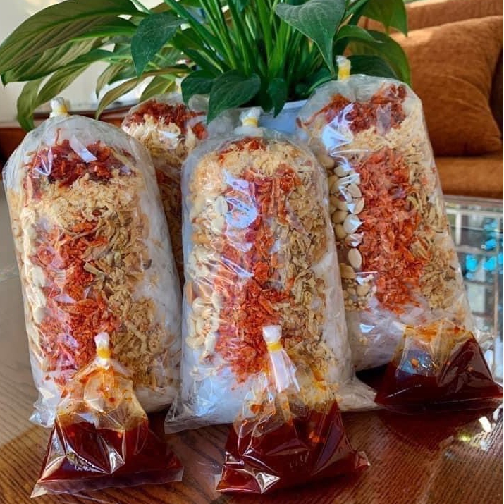 Bánh tráng trộn thập cẩm sate sốt bò full topping