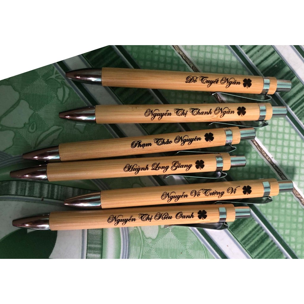 Bút tre khắc tên theo yêu cầu