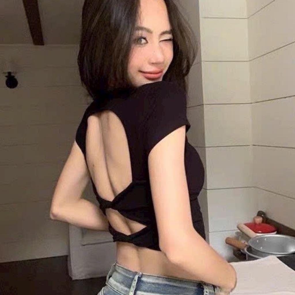 Áo croptop nữ ngắn tay cổ vuông xoắn lưng gời cảm Xquin, Áo kiểu nữ ôm body hở lưng viền ngực có sẳn mút ngực tôn dáng