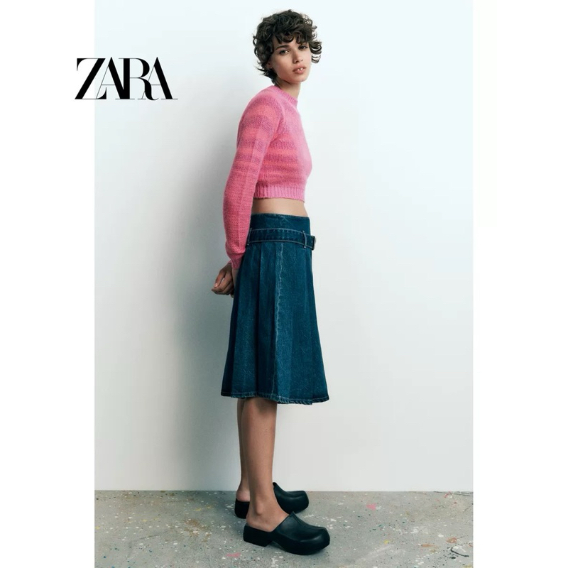 Áo Zara len sọc xanh và hồng croptop