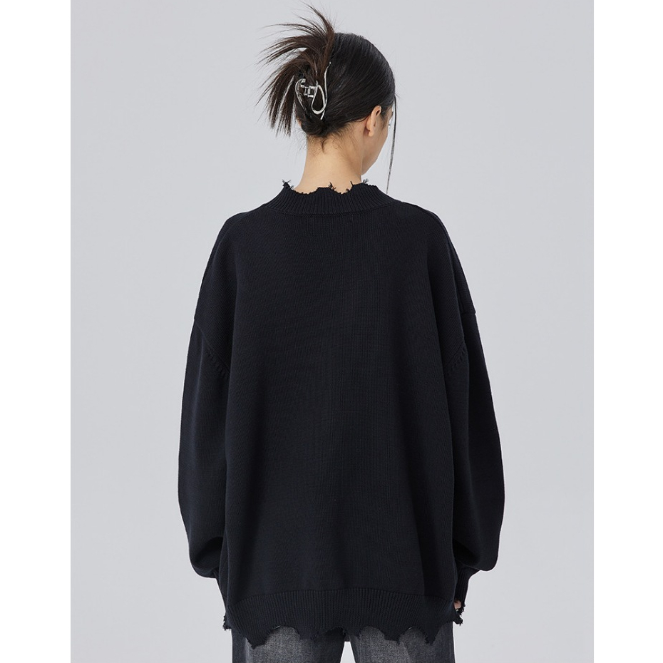 Áo Len Cổ Tròn Rách Viền Thêu Hình Chữ Thập Phong Cách Đường Phố