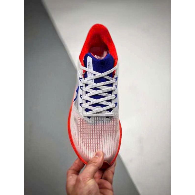 Giày thể thao Nike Air Zoom Pegasus 39 tặng kèm vớ