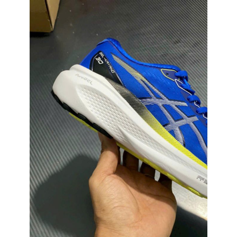 Giày Asics Gel Kayano 30 tặng kèm vớ