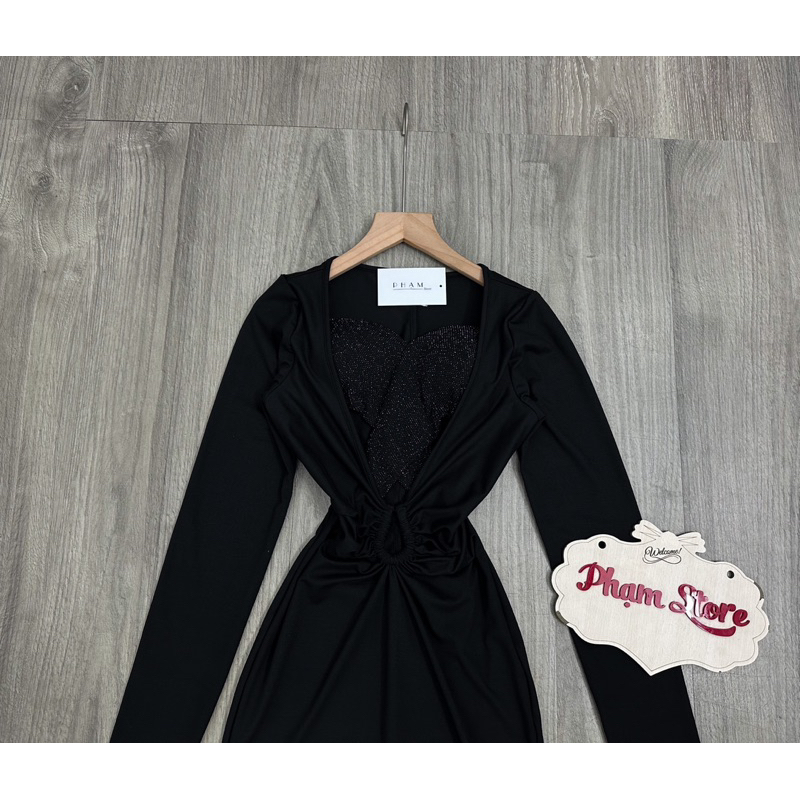 Maxi cúp xẻ kim tuyến