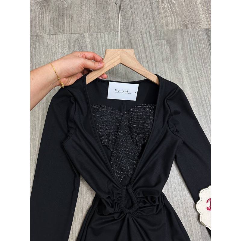 Maxi cúp xẻ kim tuyến