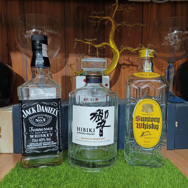 Combo 3 vỏ chai rượu ngoại Chivas, Hennessy, Hibiki,...700ml Decor hàng đẹp chính hãng Xuất xứ Scotland decor siêu đẹp