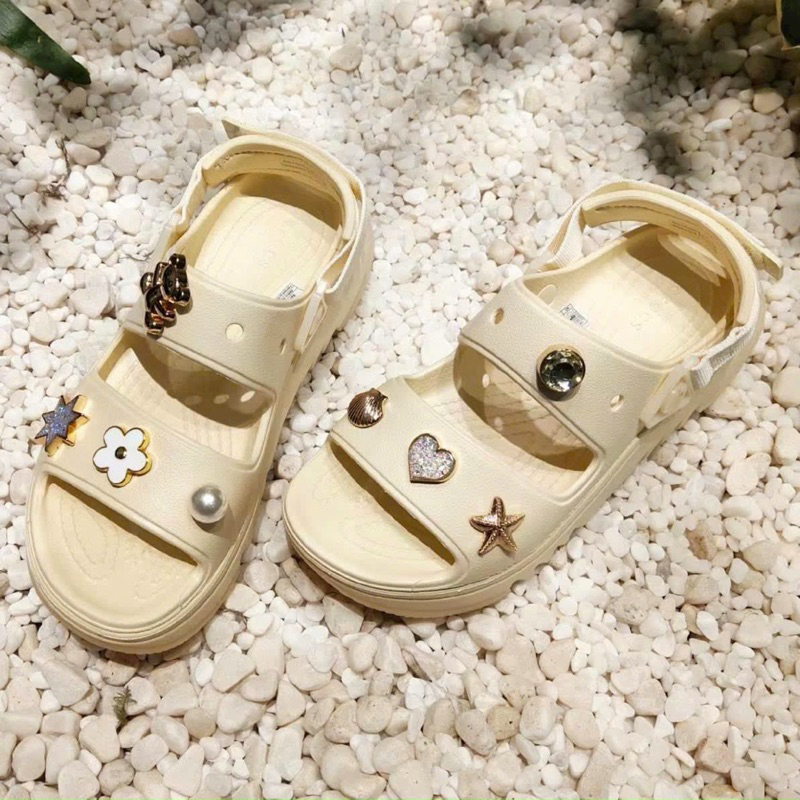 Sandal Hiker đế răng cưa cao 4cm- tặng 12 charm