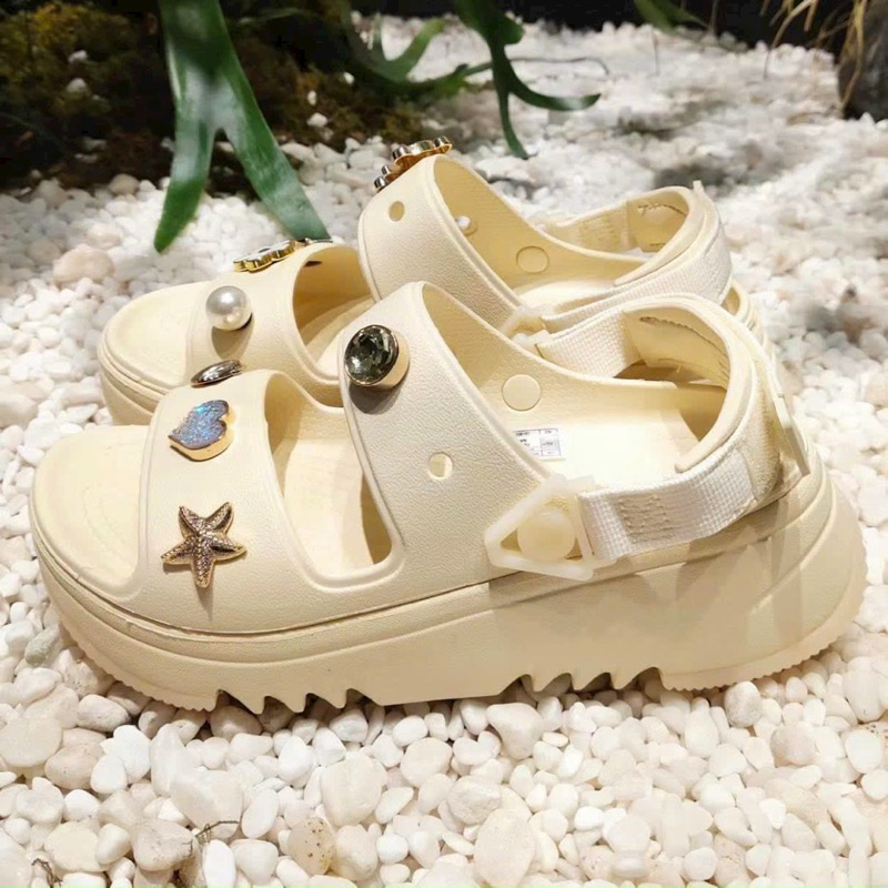 Sandal Hiker đế răng cưa cao 4cm- tặng 12 charm