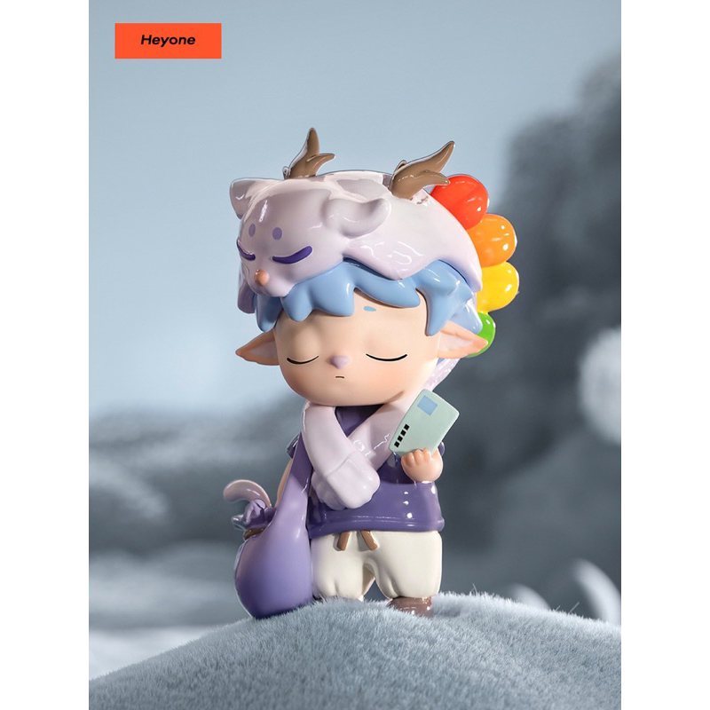 HeyOne x Mimi Strange Friend mô hình trưng bày