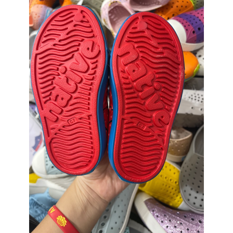 Giày Native hoạ tiết siêu nhân bé trai size c7