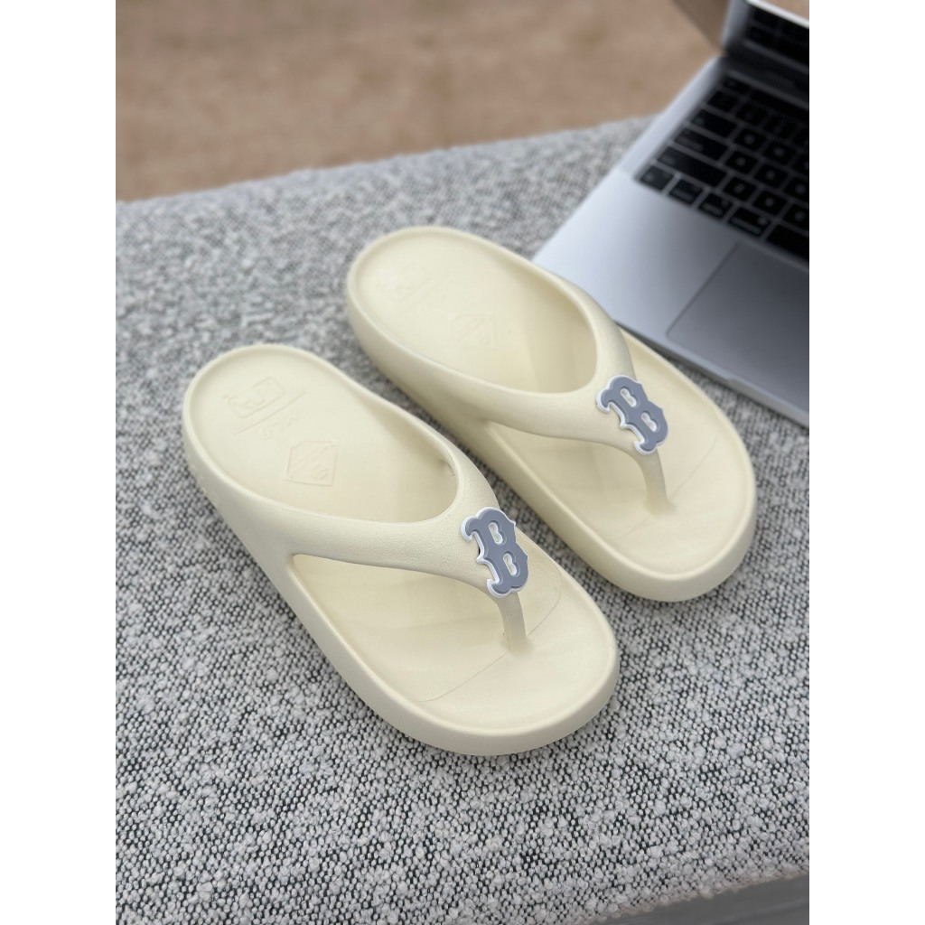 Dép Kẹp Nữ MLB Chunky Sliders - LOGO NY - B - Trendy - Thiết Kế Nhựa Đúc Nguyên Đôi - KMLB - Sấu Vui Vẻ Offcial