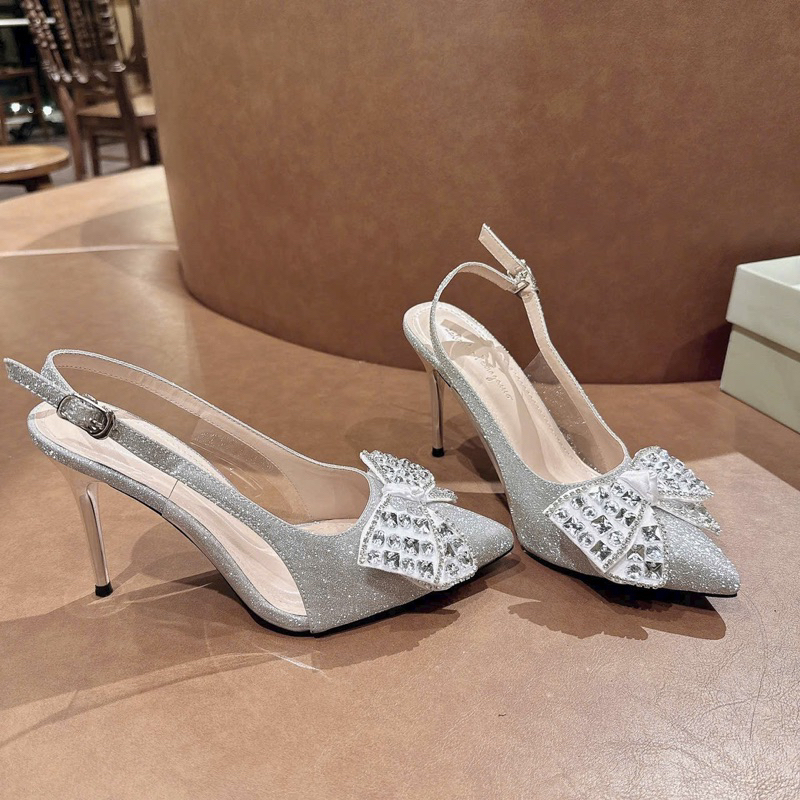 Giày gót nơ đá cực kì