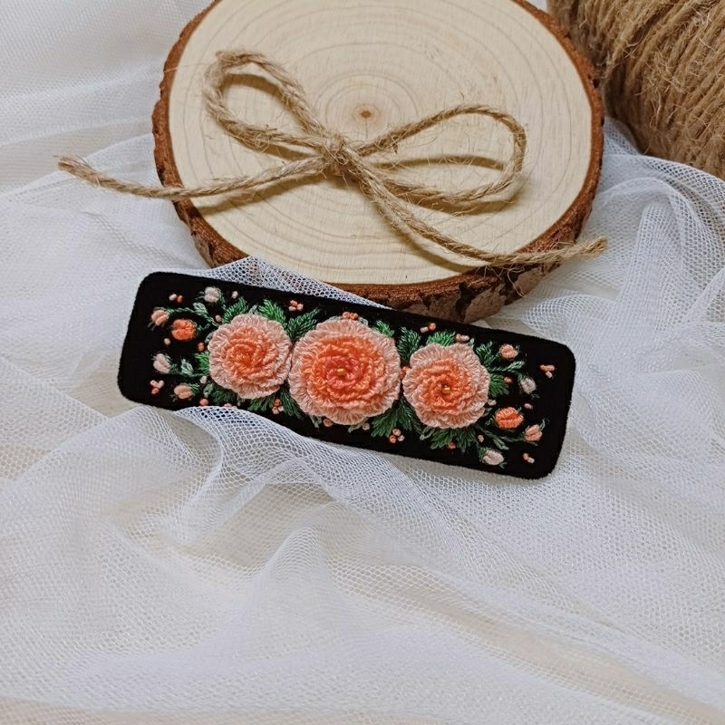 Kẹp tóc thêu tay handmade