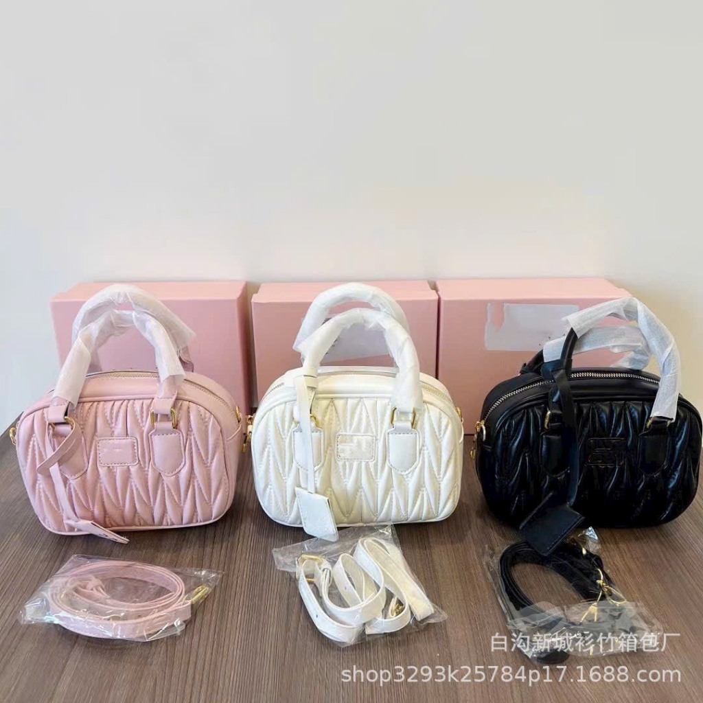 Túi xách nữ,deo chéo cầm tay M.i.u m.i.u da mềm size 20 LG78