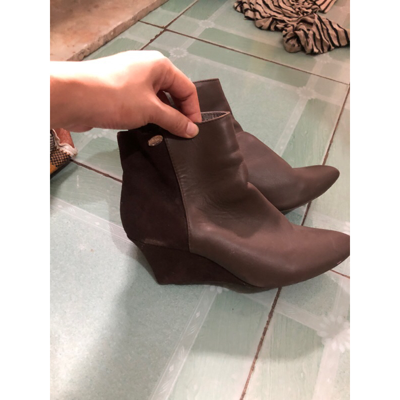Boot da lộn size 37