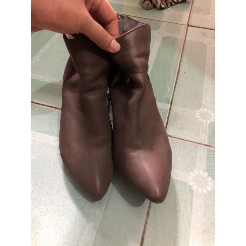Boot da lộn size 37