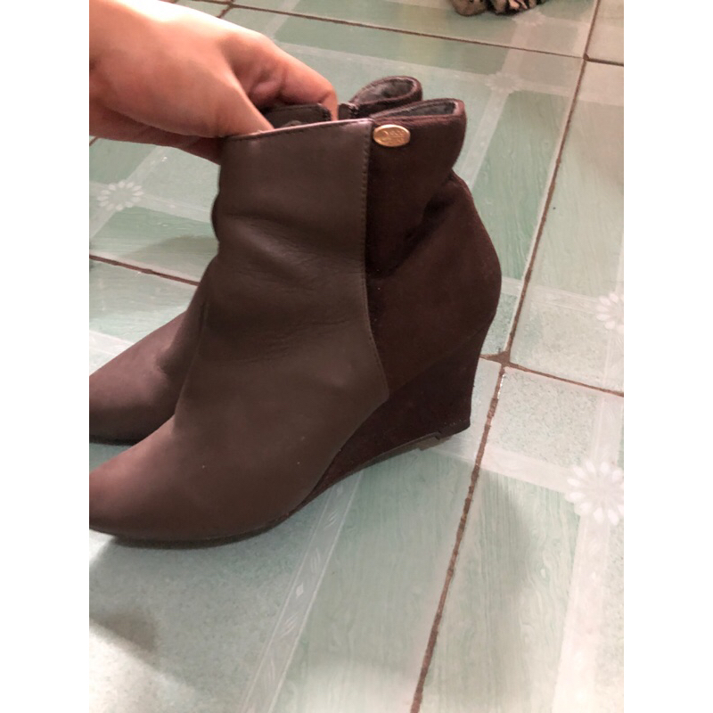 Boot da lộn size 37