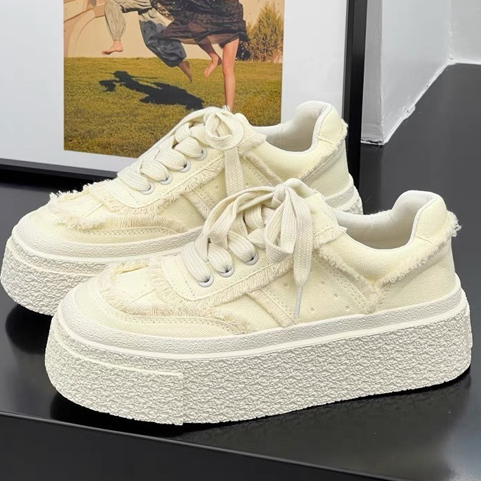 GIÀY VÀI SNEAKER NỮ ĐỘN ĐẾ 5CM VÀI TUA CÁ TÍNH