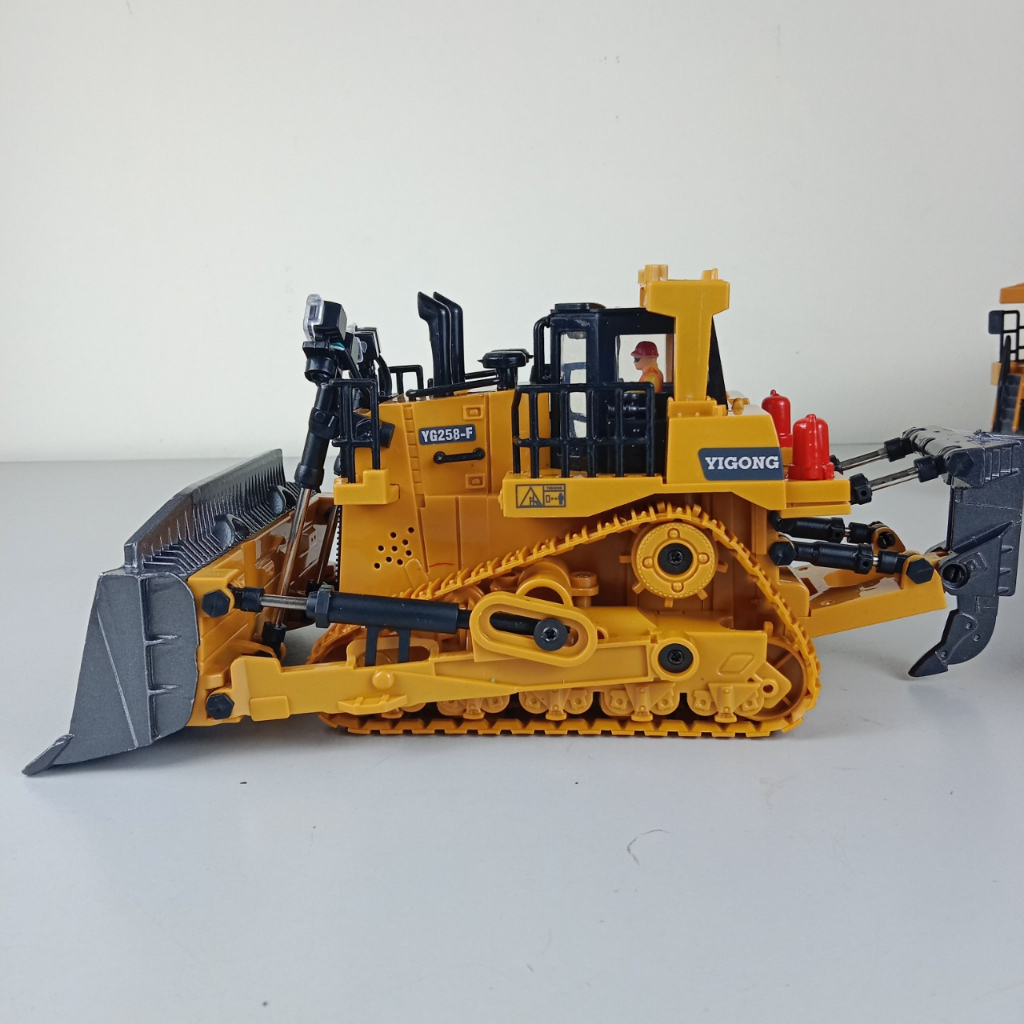 Mô hình máy xúc điều khiển từ xa 11 kênh - Gầu sắt - Xuezhishan - Carcollection