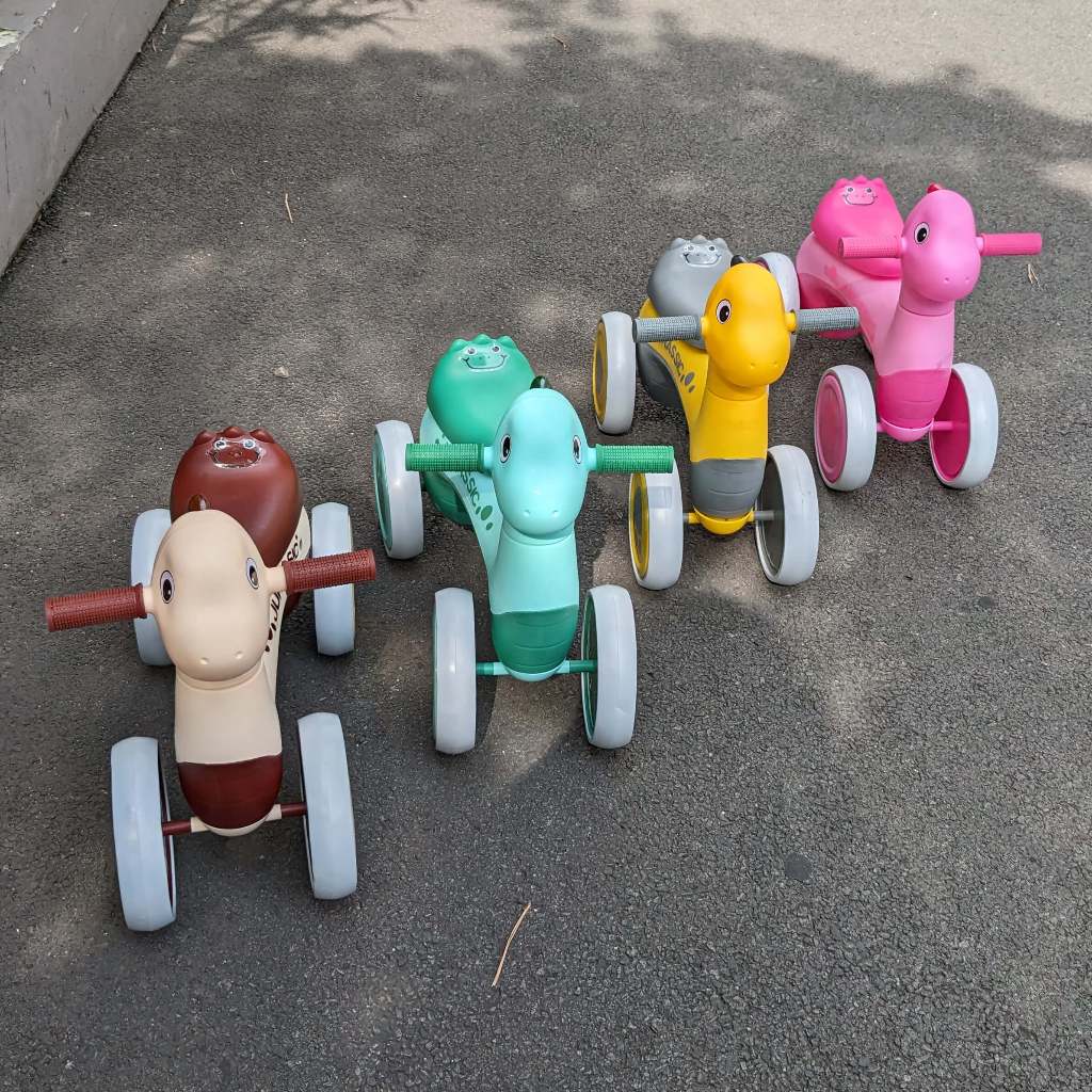 Xe chòi chân cho bé hình Khủng Long đáng yêu BABY PLAZA SW-6133 có nhạc