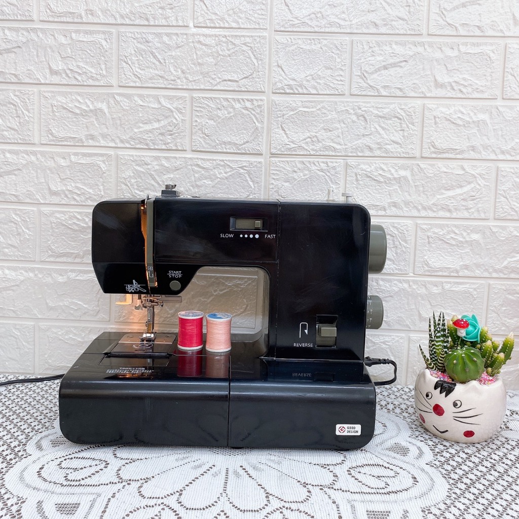 Máy May Mini Gia Đình Máy May Gia Đình Máy May Nhật Máy Khâu Toyota Nhỏ Gọn - Đơn Giản Dễ Sử Dụng- Máy Cơ Bền- BH 1 NĂM